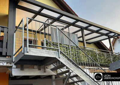 Referenz Leon Überdachung