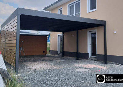 Referenz Leon Überdachung